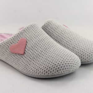 Garzon - Zapatillas Casa para mujer con cuña interior baja. Color: Rosa Zapatilla muy confortable. Detalle corazon. S60-20351